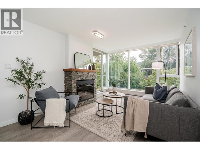 302 651 Nootka Way, Port Moody