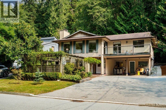 1184 Riverside Drive, North Vancouver