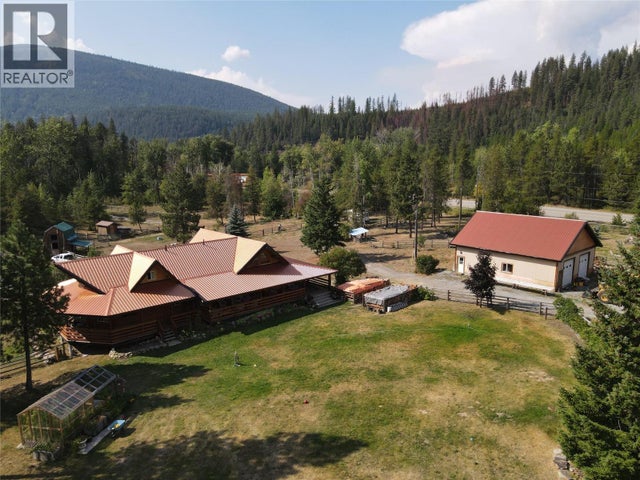 8495 3 Highway, Yahk