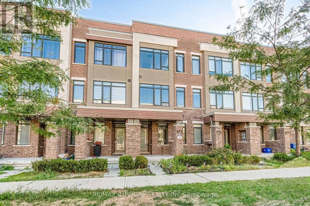 173 Salterton Circle, Vaughan