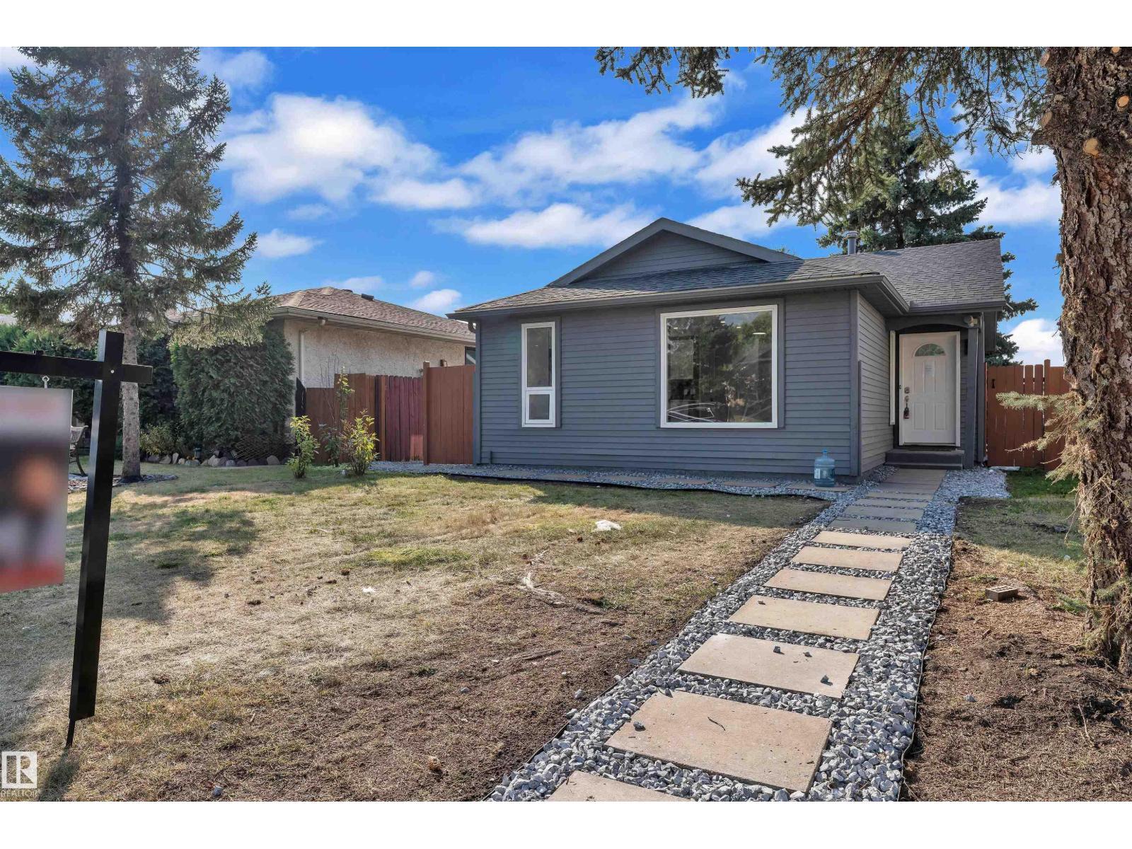 1758 37 St Nw, Edmonton
