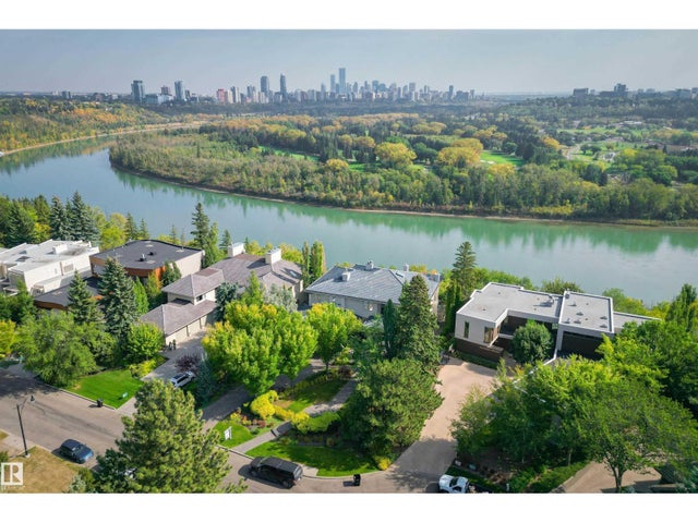 28 Riverside Cr Nw, Edmonton