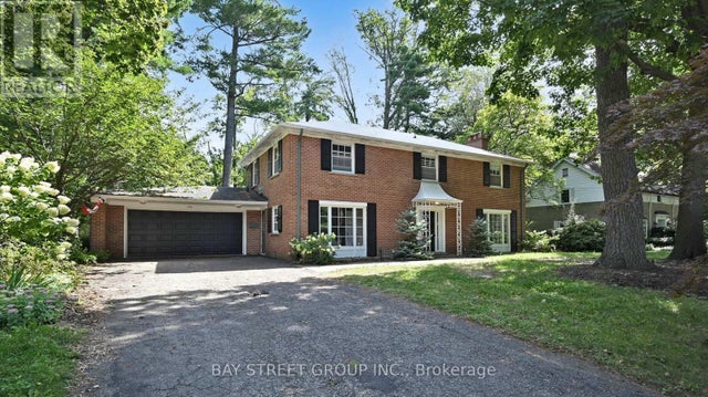 178 Breezy Pines Drive, Mississauga (cooksville)