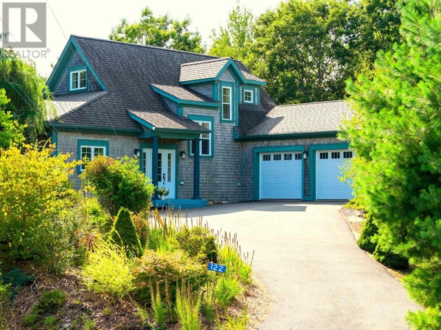 122 Hawthorn Road, Mahone Bay