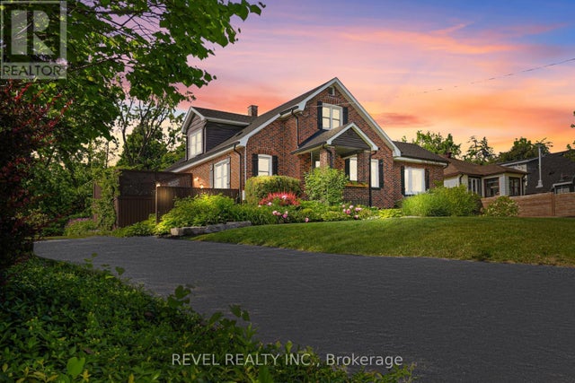 36 Dalton Street, Barrie (city Centre)