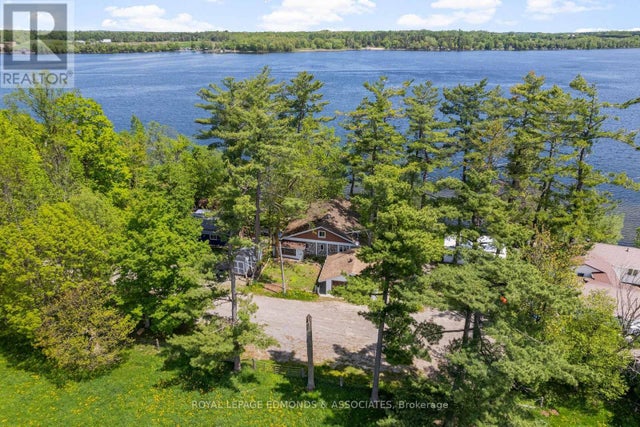 87 Cobble Stone Lane, Whitewater Region