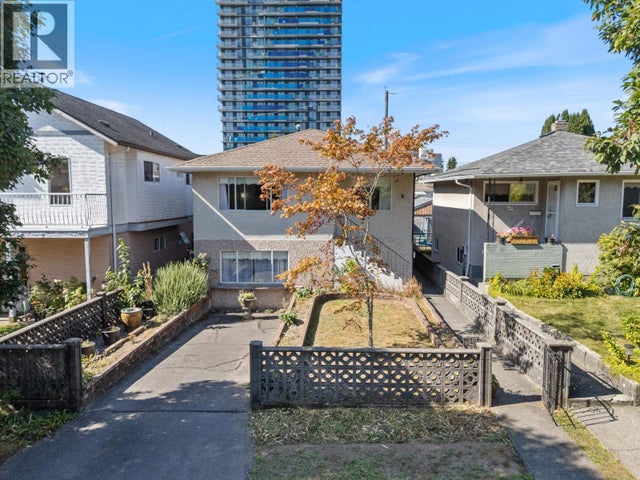 5131 Ann Street, Vancouver