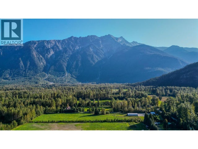 7342 Clover Road, Pemberton