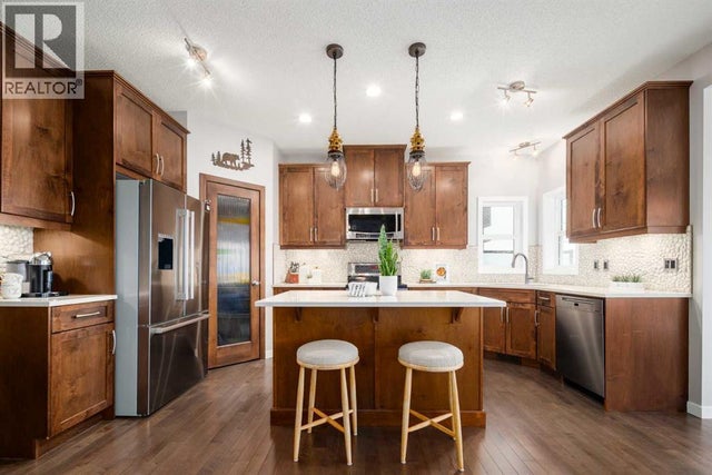 133 Cougar Ridge Close Sw, Calgary