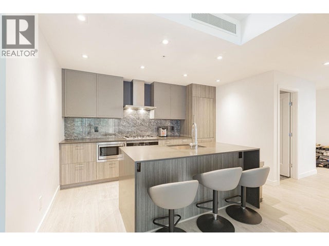 10xx 2288 Alpha Avenue, Burnaby