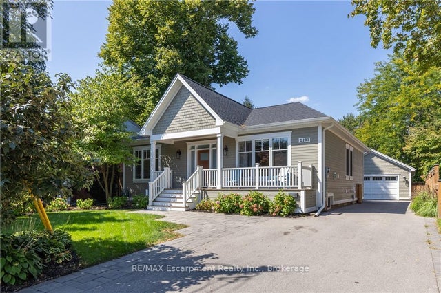 2195 Courtland Drive, Burlington (brant)