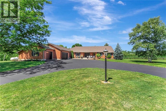 999 W Governors Road W, Paris