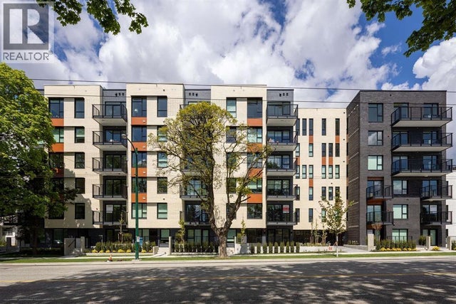 401 2235 E Broadway, Vancouver