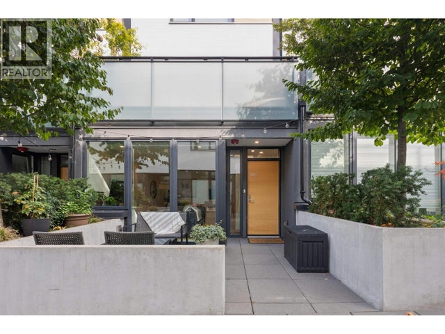 106 649 E 3rd Street, North Vancouver