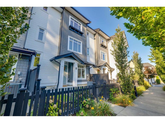 20 6897 201 Street, Langley