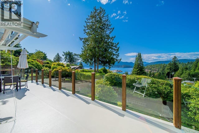 6245 Nelson Avenue, West Vancouver