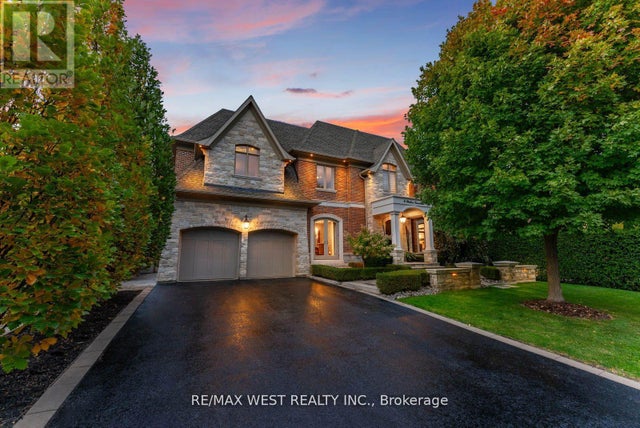 6 Weller Crescent, Vaughan (maple)
