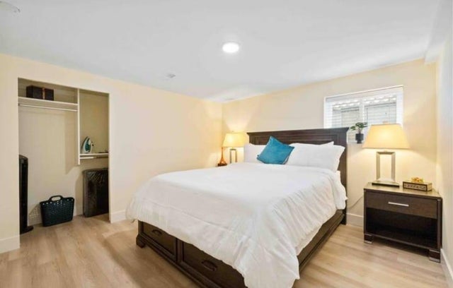 Basement-13220 16 Avenue, White Rock