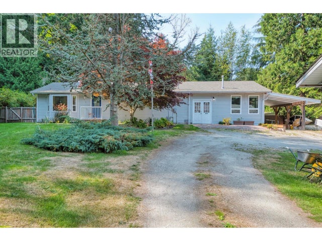 7955 Connor Road, Halfmoon Bay