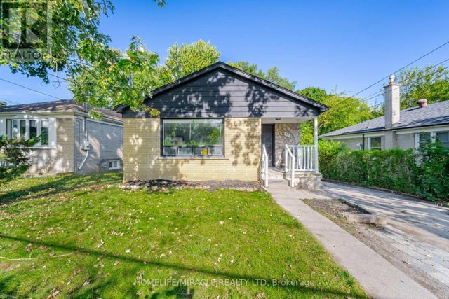 98 Nelson Street, Toronto (woburn)