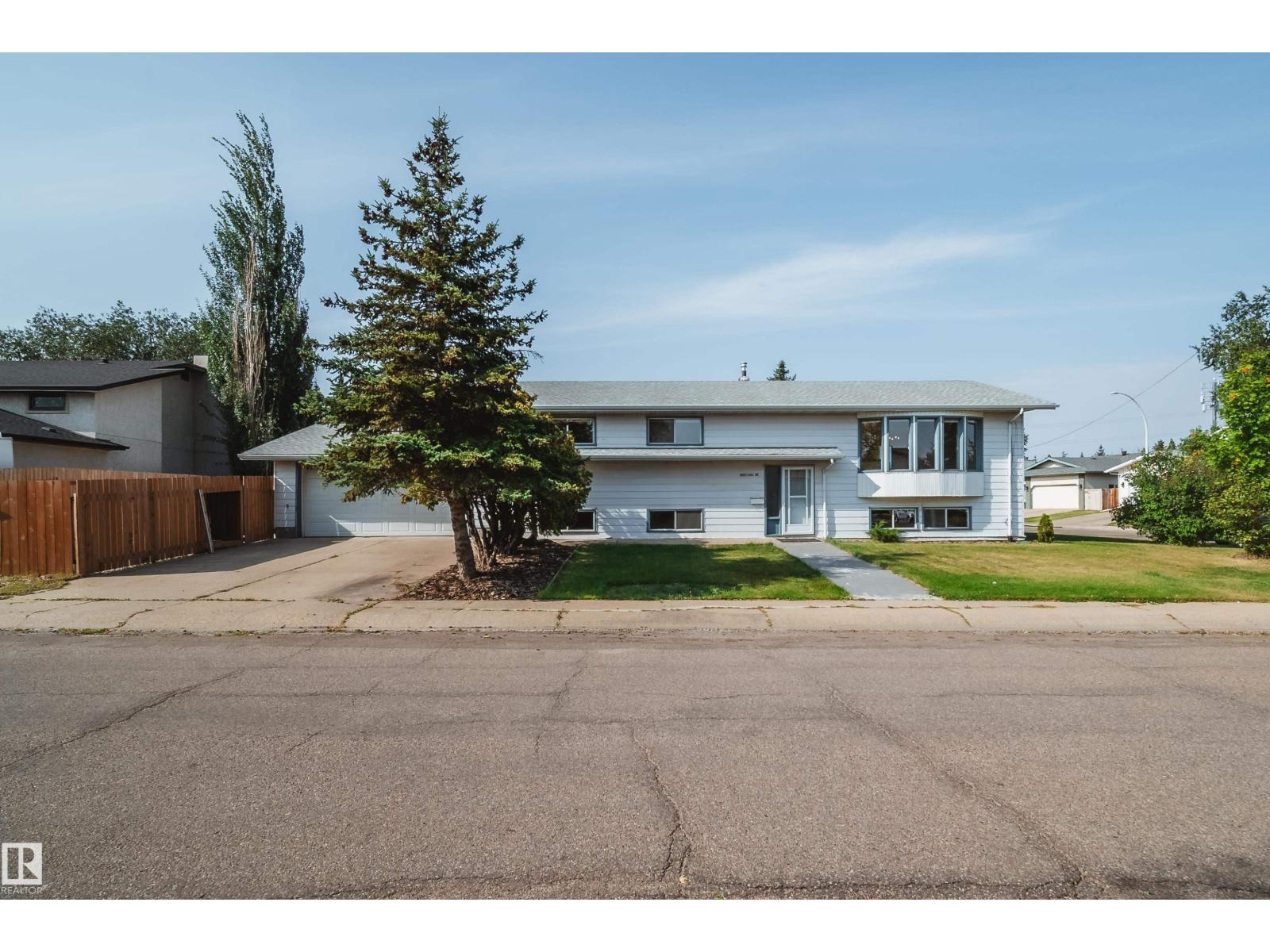18851 99a Av Nw Nw, Edmonton