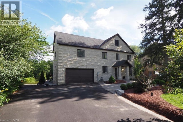 530 St Andrew Street E, Fergus