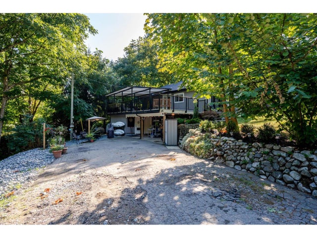 8528 Dunn Street, Mission