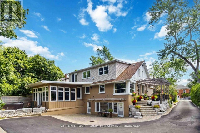 353 Queen Street S, Mississauga (streetsville)