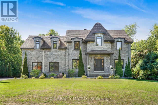 15 Davidson Street, Champlain