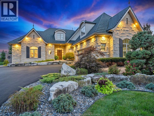 11245 Riverside Drive, Windsor