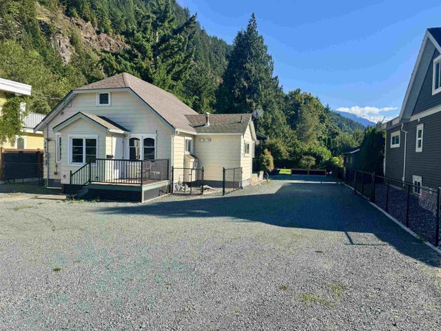 562 Lillooet Avenue|harrison Hot Springs, Harrison Hot Springs