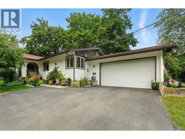 144 100th Street, Castlegar