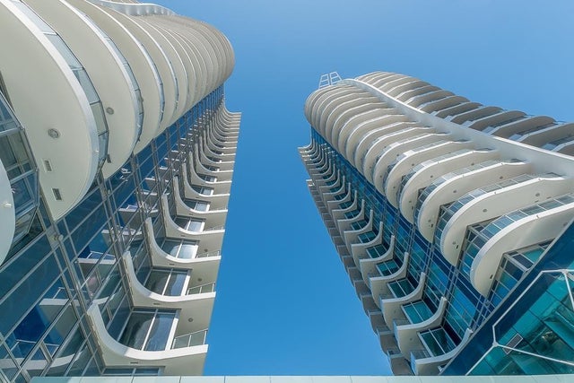 604 1500 Martin Street, White Rock