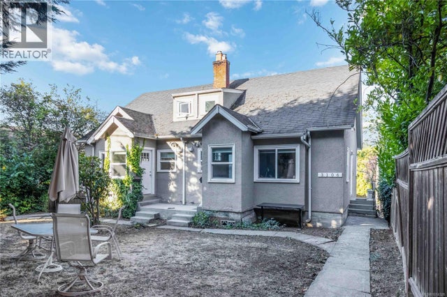 3104-3106 Richmond Rd, Saanich