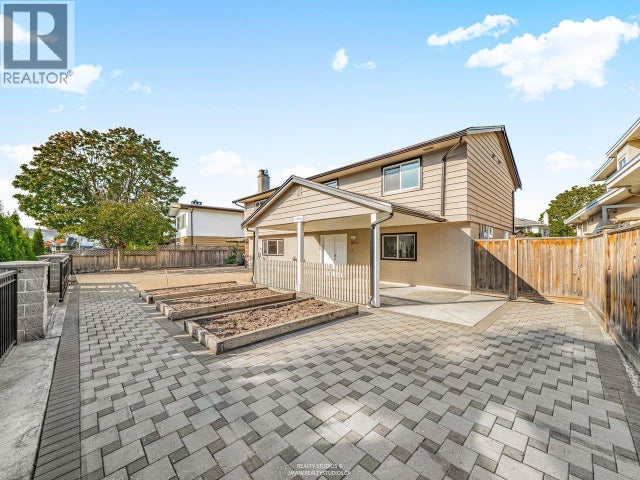 6500 Azure Road, Richmond