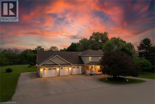 1309 Queens Bush Road, Wellesley