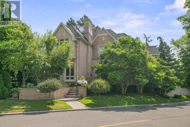 100 Old Forest Hill Road, Toronto (forest Hill South)