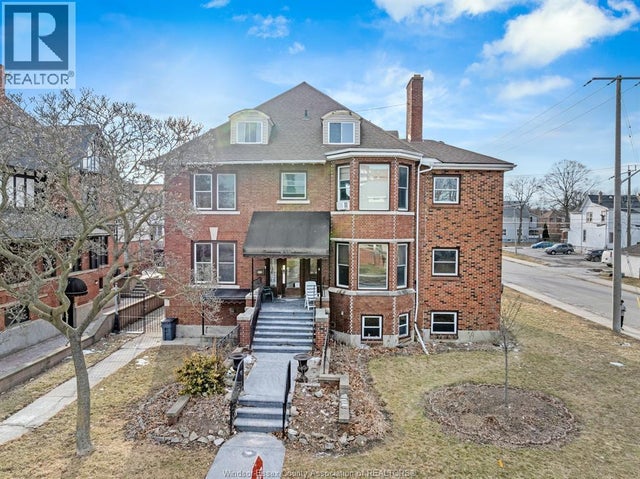 801 Victoria Avenue, Windsor