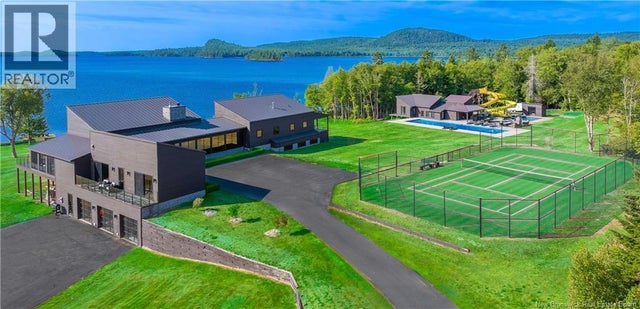 1191 Route 785, Utopia