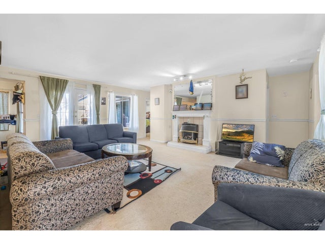 201 13725 72a Avenue, Surrey