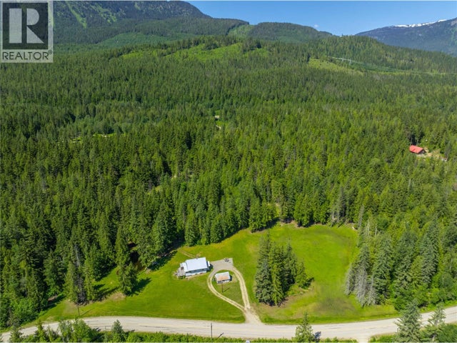 1734 Mt Begbie Road, Revelstoke