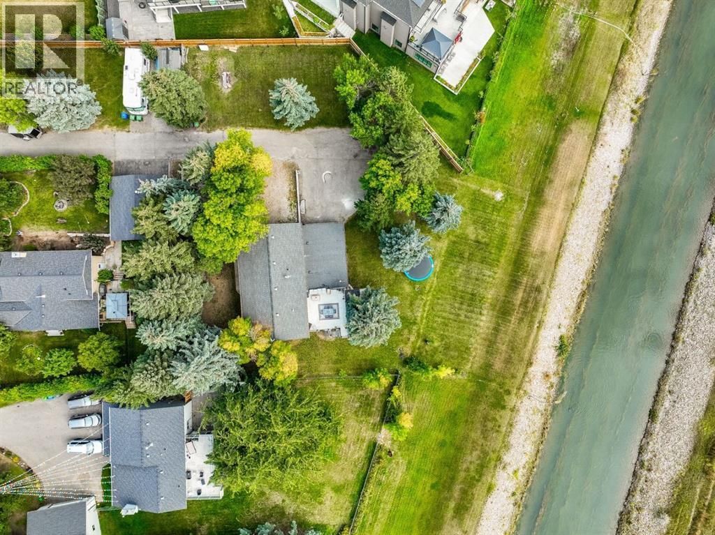 1153 East Lakeview Road, Chestermere