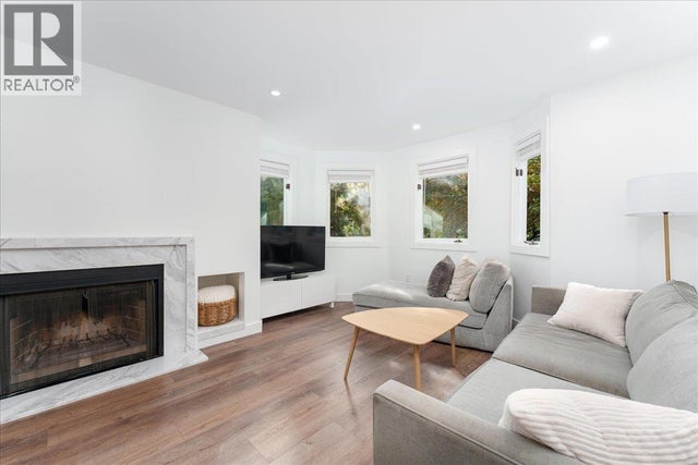 3 2017 W 15th Avenue, Vancouver