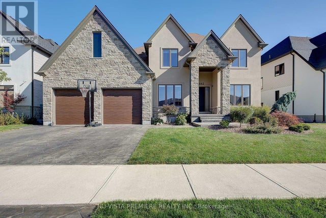 7442 Silver Creek Crescent, London South (south V)