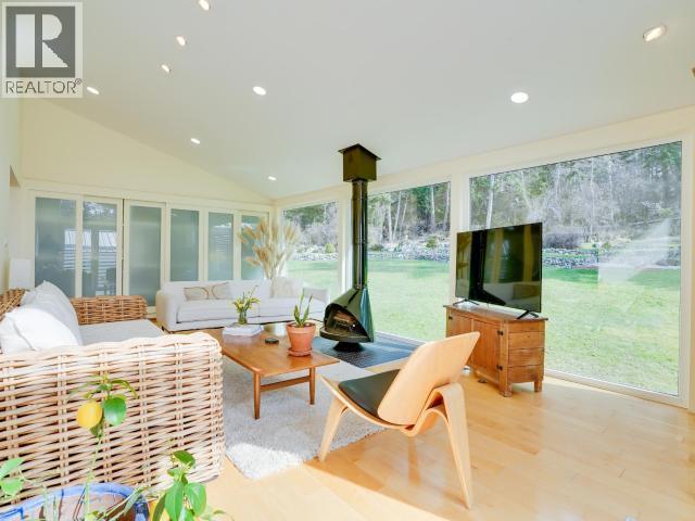 5667 Gillies Bay Rd Road, Texada Island