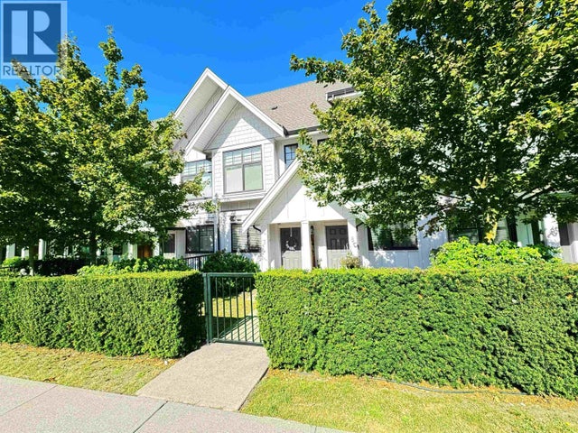 7 5122 Canada Way, Burnaby