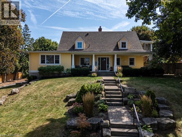 196 Dundas Street E, Waterdown