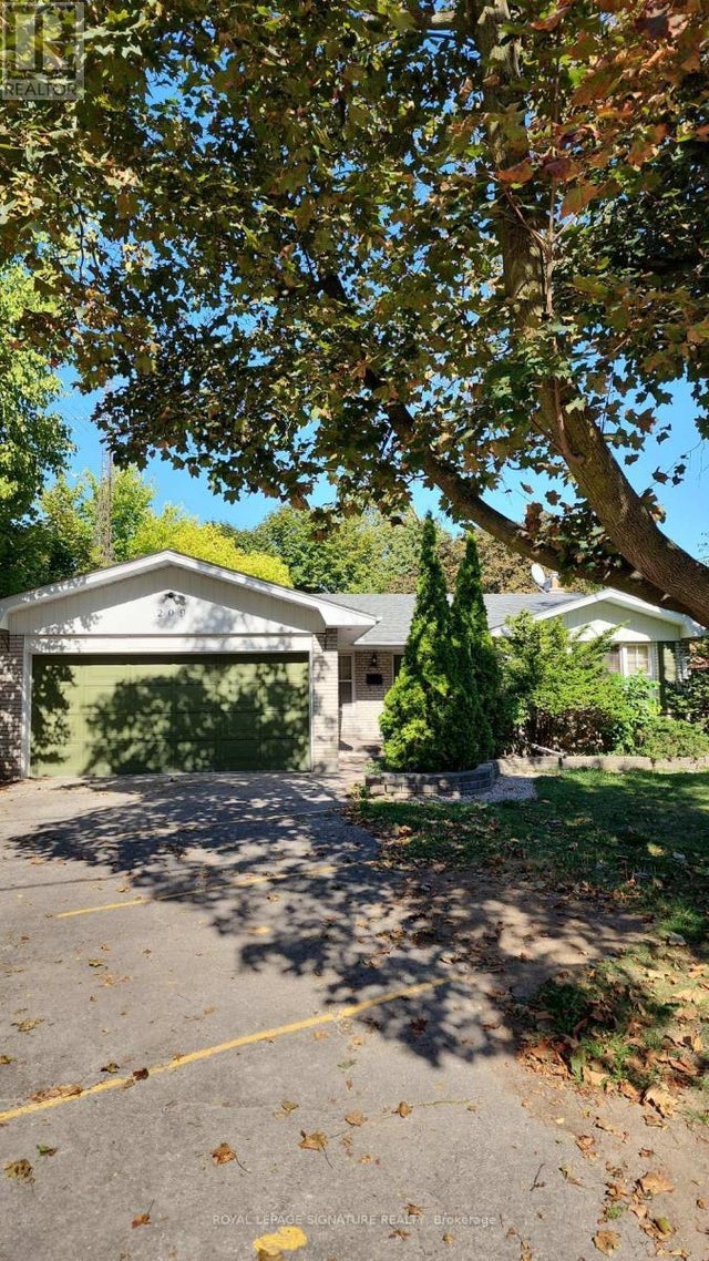 209 Burbank Drive, Toronto (bayview Village)