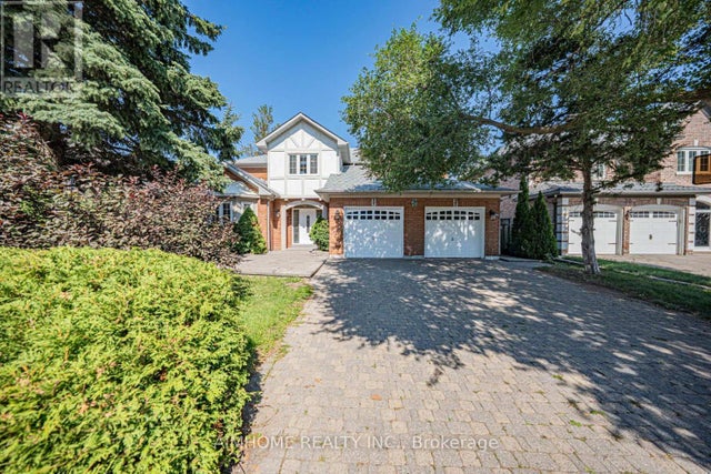 22 Chiltern Hill, Richmond Hill (bayview Hill)