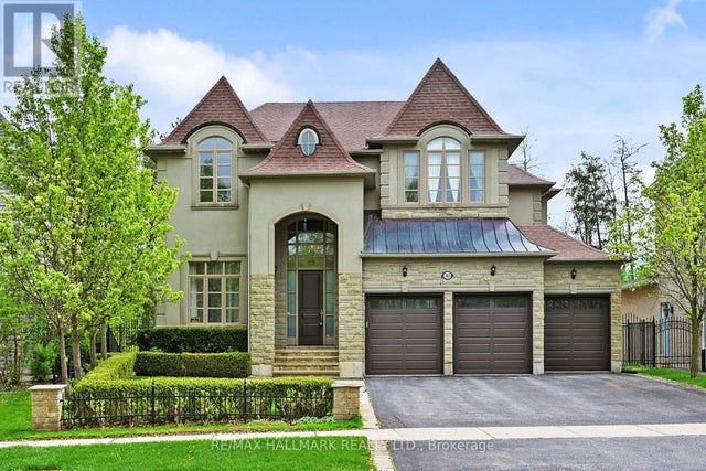 383 Paradelle Drive, Richmond Hill (oak Ridges Lake Wilcox)